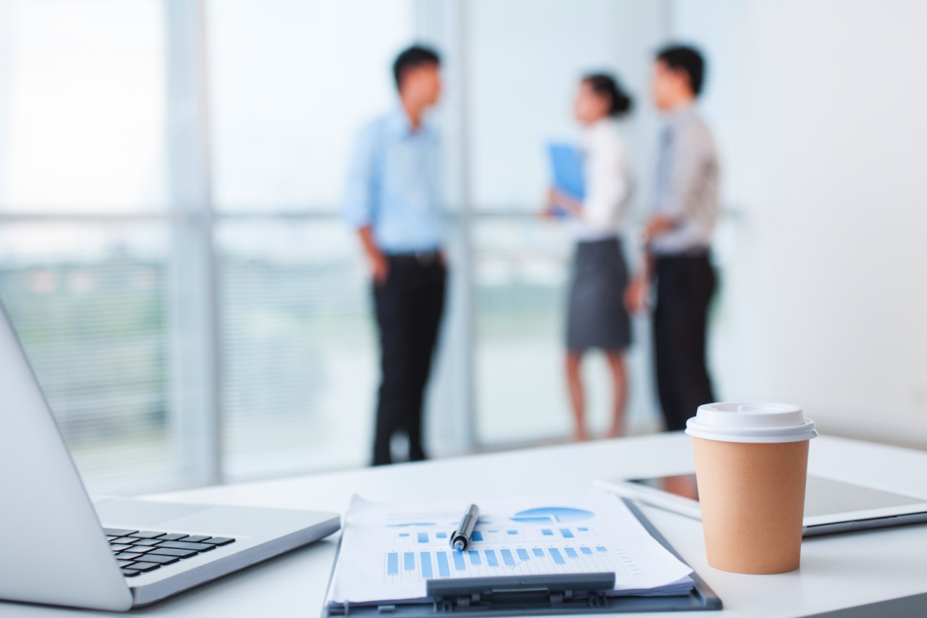 office_meeting_bolder
